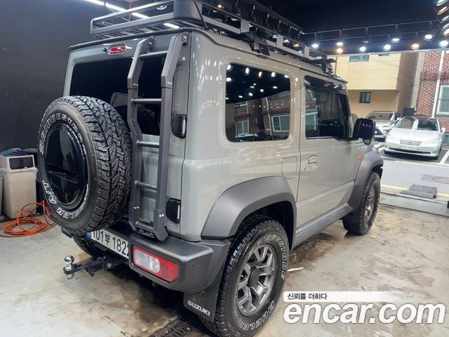 Suzuki Jimny 1.5 - фото 3