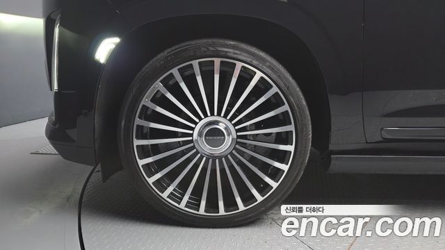 Cadillac Escalade 5-го поколения 6.2 Sports Platinum - фото 4