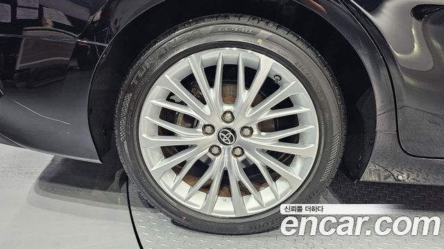 Toyota Camry XV70 2.5 - фото 4