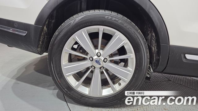 Ford Explorer 2.3 Limited 4WD 5th - фото 4