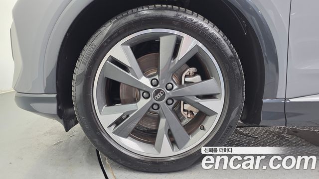 Audi Q4 e-tron F4 40 Premium - фото 4