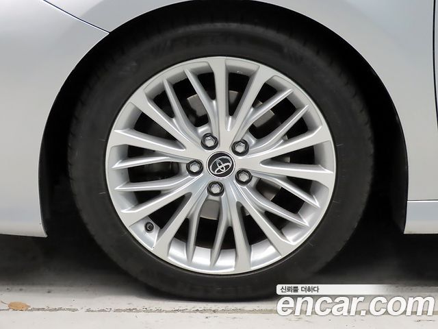 Toyota Camry XV70 2.5 - фото 4