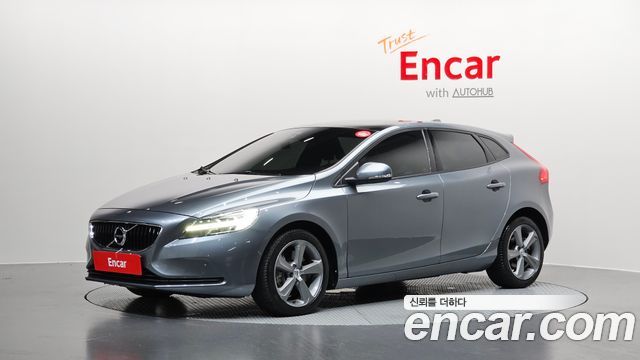 Volvo V40 D3 2nd - фото 0