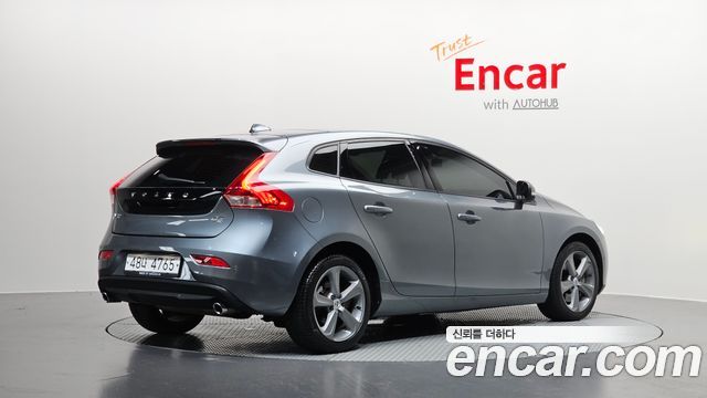Volvo V40 D3 2nd - фото 1