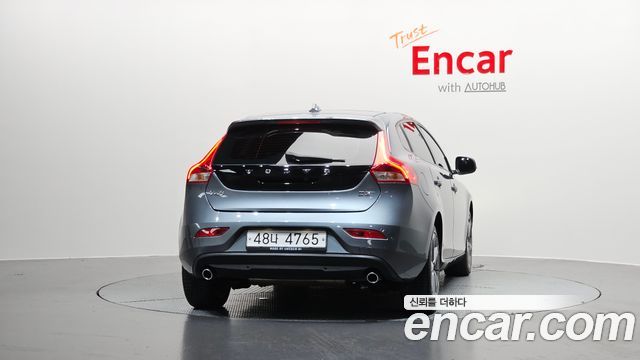 Volvo V40 D3 2nd - фото 3