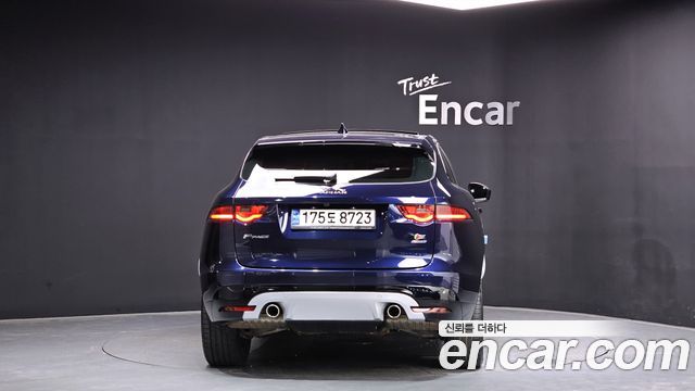 Jaguar F-PACE 30d S - фото 3