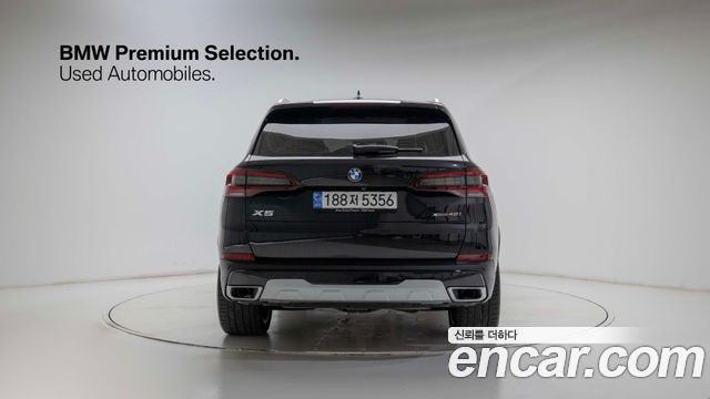BMW X5 G05 xDrive 40i xLine - фото 3