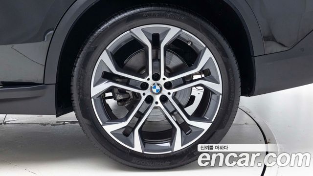 BMW X5 G05 xDrive 40i xLine - фото 4