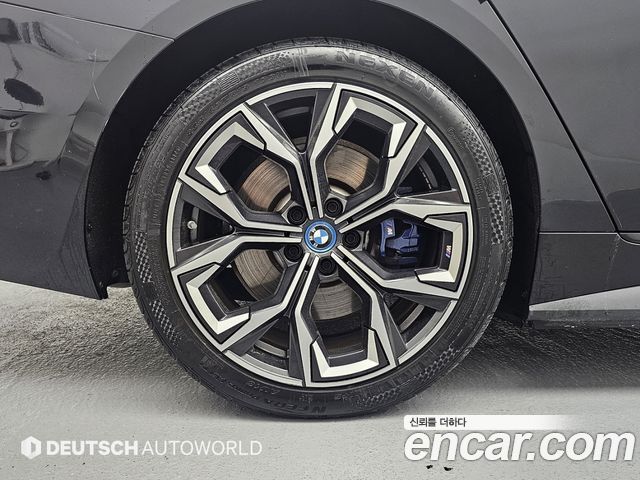 BMW i4 eDrive40 M Sports Pro - фото 4