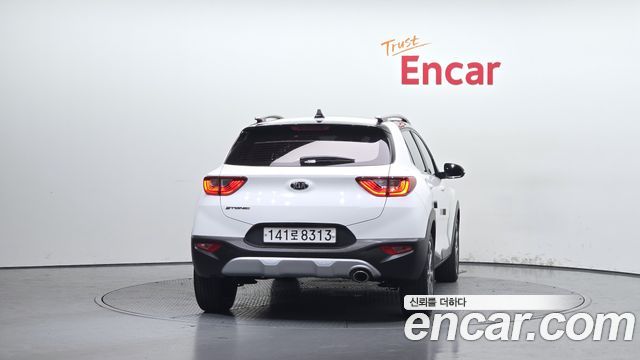Kia Stonic 1.4 Prestige - фото 3
