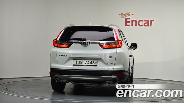 Honda CR-V 5-го поколения 1.5 Touring 4WD - фото 3