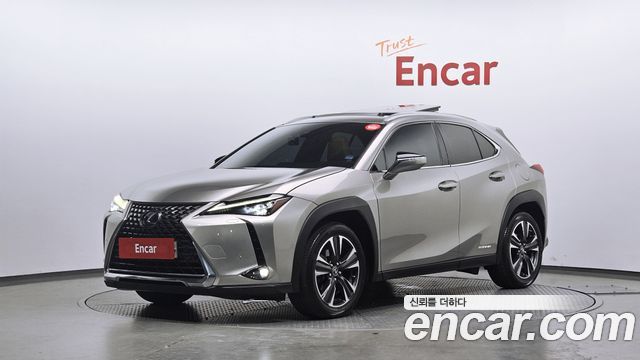 Lexus UX 2.0 AWD - фото 0