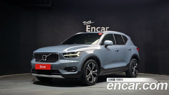 Volvo XC40 T4 Inscription - фото 0