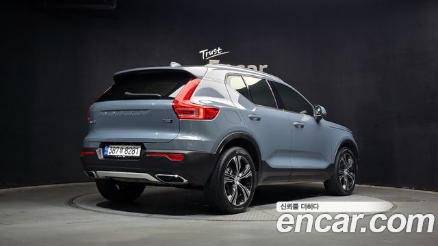 Volvo XC40 T4 Inscription - фото 1