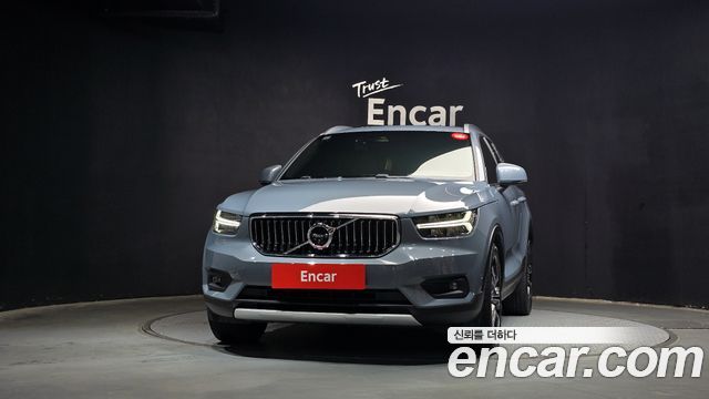 Volvo XC40 T4 Inscription - фото 2