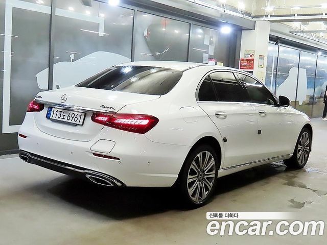 Mercedes-Benz E-Class W213 E300e 4MATIC Exclusive - фото 2