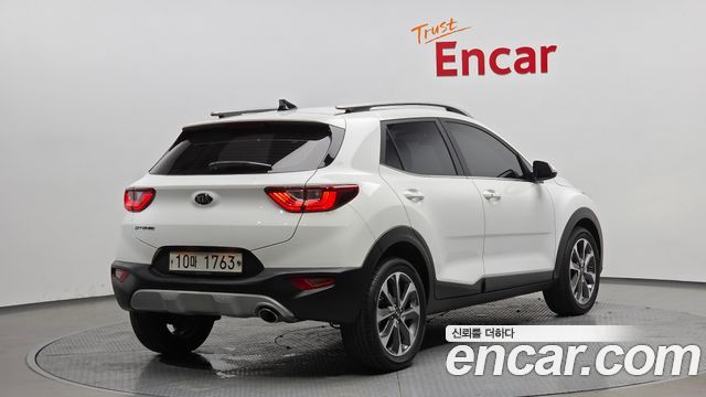 Kia Stonic 1.4 Trendy - фото 1