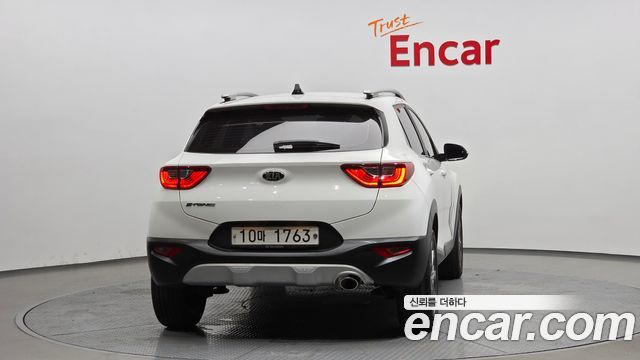 Kia Stonic 1.4 Trendy - фото 3