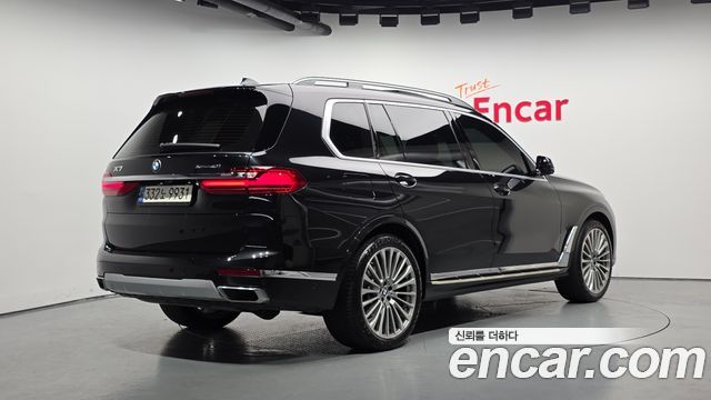 BMW X7 G07 xDrive 40i Design Pure Excellence 7-Seater - фото 1