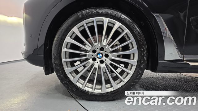 BMW X7 G07 xDrive 40i Design Pure Excellence 7-Seater - фото 4