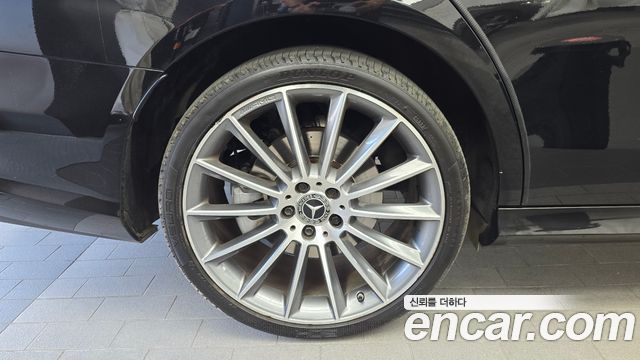 Mercedes-Benz E-Class W213 E350 4MATIC AMG Line - фото 4
