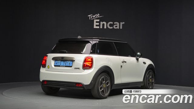 Mini Cooper Resolute Edition 3rd - фото 1