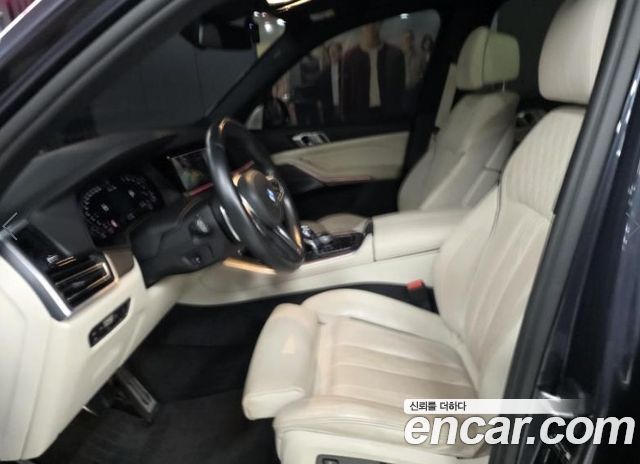 BMW X5 G05 M50i - фото 2
