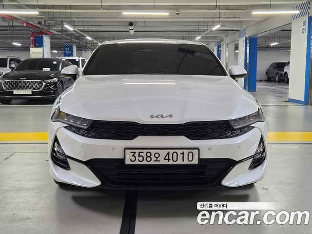 Kia K5 3-го поколения 2.0 Prestige - фото 0