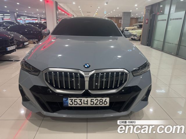 BMW 5-Series G60 520i M Sport - фото 2