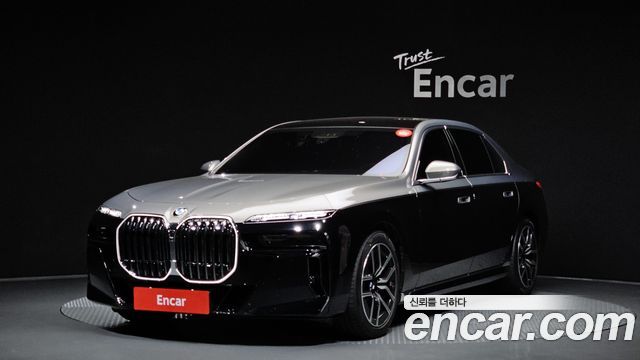 BMW 7-Series G70 740i xDrive M Sport Limited - фото 0