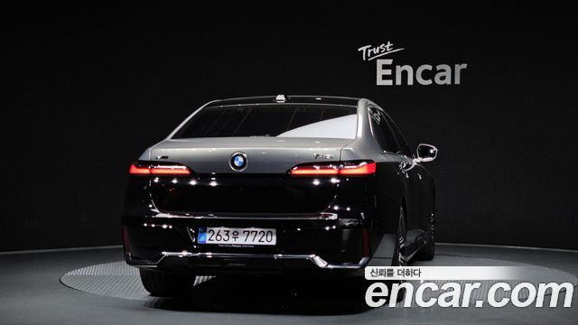BMW 7-Series G70 740i xDrive M Sport Limited - фото 3