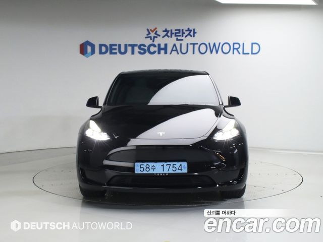 Tesla Model Y RWD - фото 2