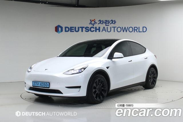 Tesla Model Y RWD - фото 0