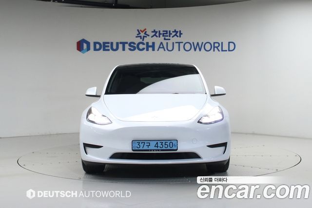 Tesla Model Y RWD - фото 2
