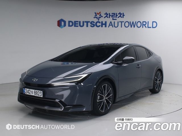Toyota Prius 5-го поколения 2.0 XLE - фото 1