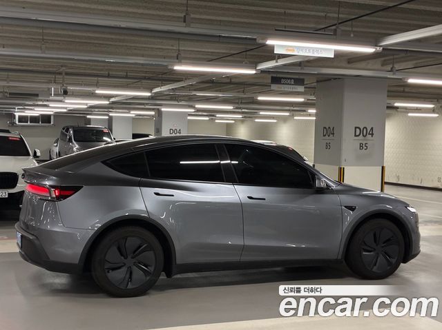 Tesla Model Y Long Range AWD - фото 3