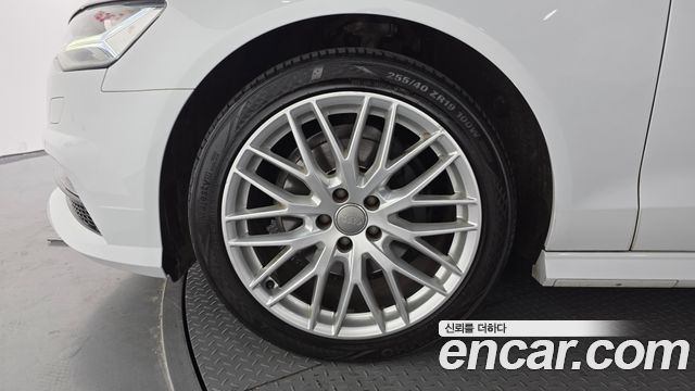 Audi A6 35 TDI Premium C7 - фото 4
