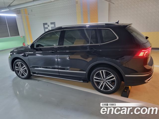 Volkswagen Tiguan 2.0 TSI Prestige - фото 0