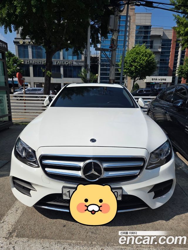 Mercedes-Benz E-Class W213 E300 4MATIC AMG Line - фото 1