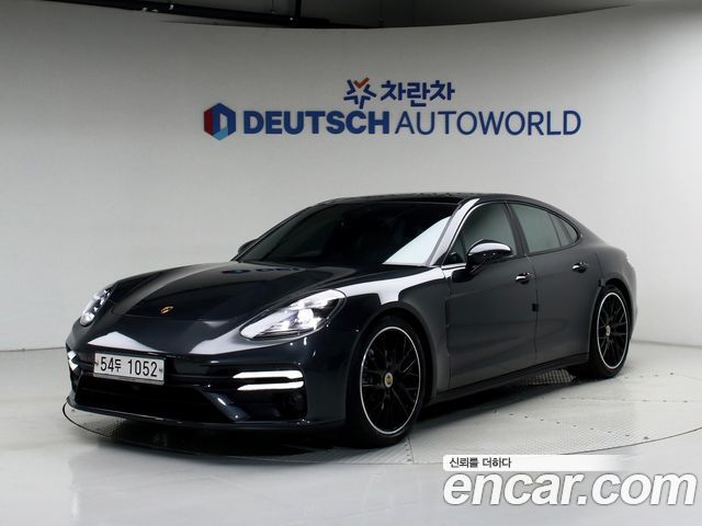 Porsche Panamera 3.0 AWD - фото 1