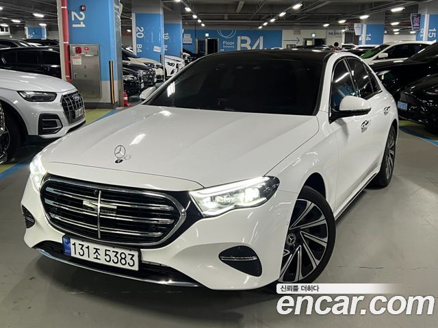 Mercedes-Benz E-Class W214 E300 4MATIC Exclusive - фото 0