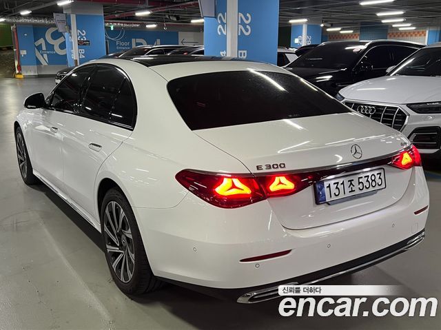 Mercedes-Benz E-Class W214 E300 4MATIC Exclusive - фото 4