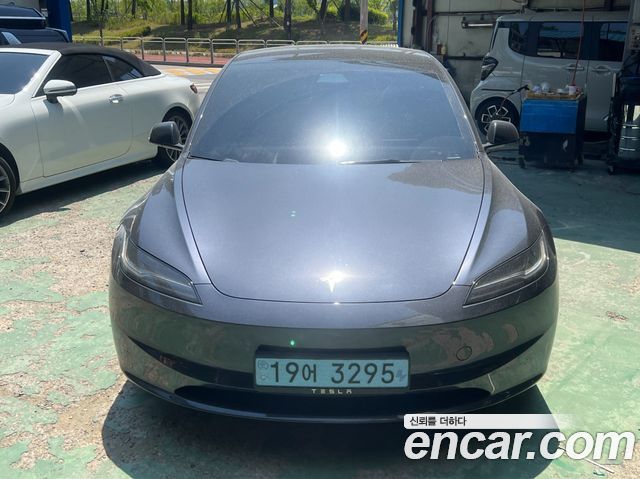 Tesla Model 3 Long Range AWD - фото 0