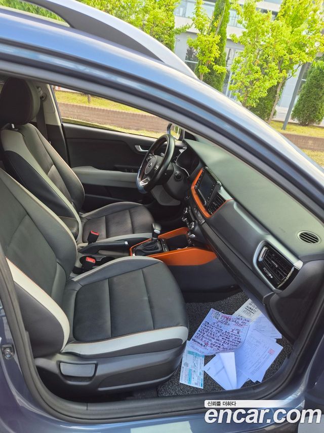 Kia Stonic 1.0 Turbo Prestige - фото 4