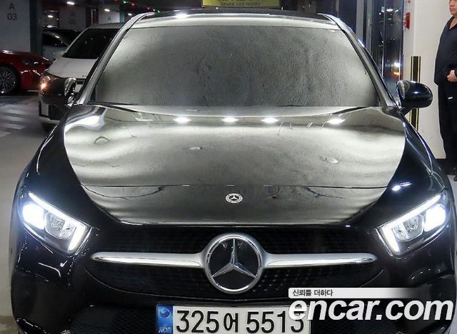 Mercedes-Benz A-Class W177 A220 Sedan - фото 1