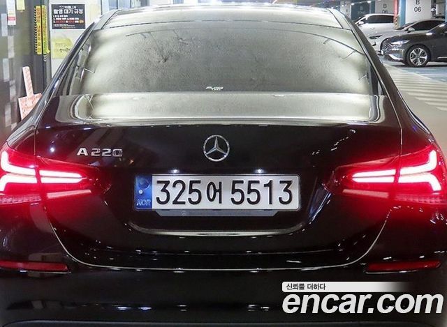 Mercedes-Benz A-Class W177 A220 Sedan - фото 4
