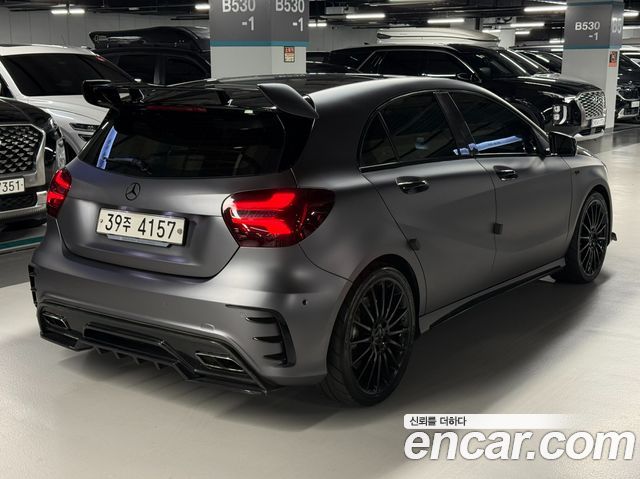 Mercedes-Benz A-Class W176 A45 AMG 4MATIC - фото 3