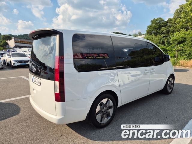 Hyundai Staria Tourer 11-Seater Modern - фото 3