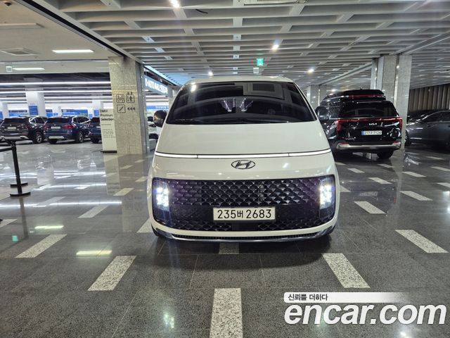 Hyundai Staria Lounge 9-Seater Prestige - фото 0
