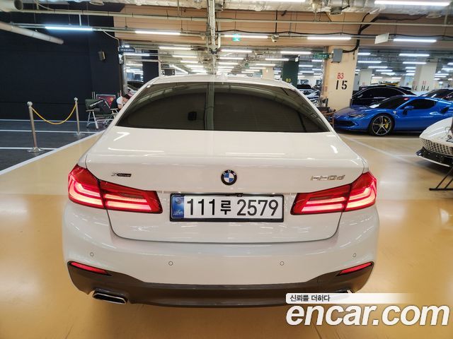 BMW 5-Series G30 520d xDrive M Sport Package Plus - фото 2